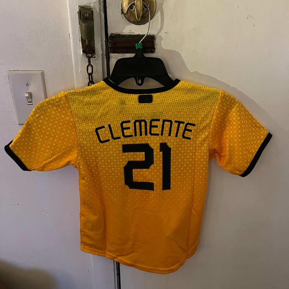 Roberto Clemente Pittsburgh Pirates Nike MLB YOUTH Jersey 4T